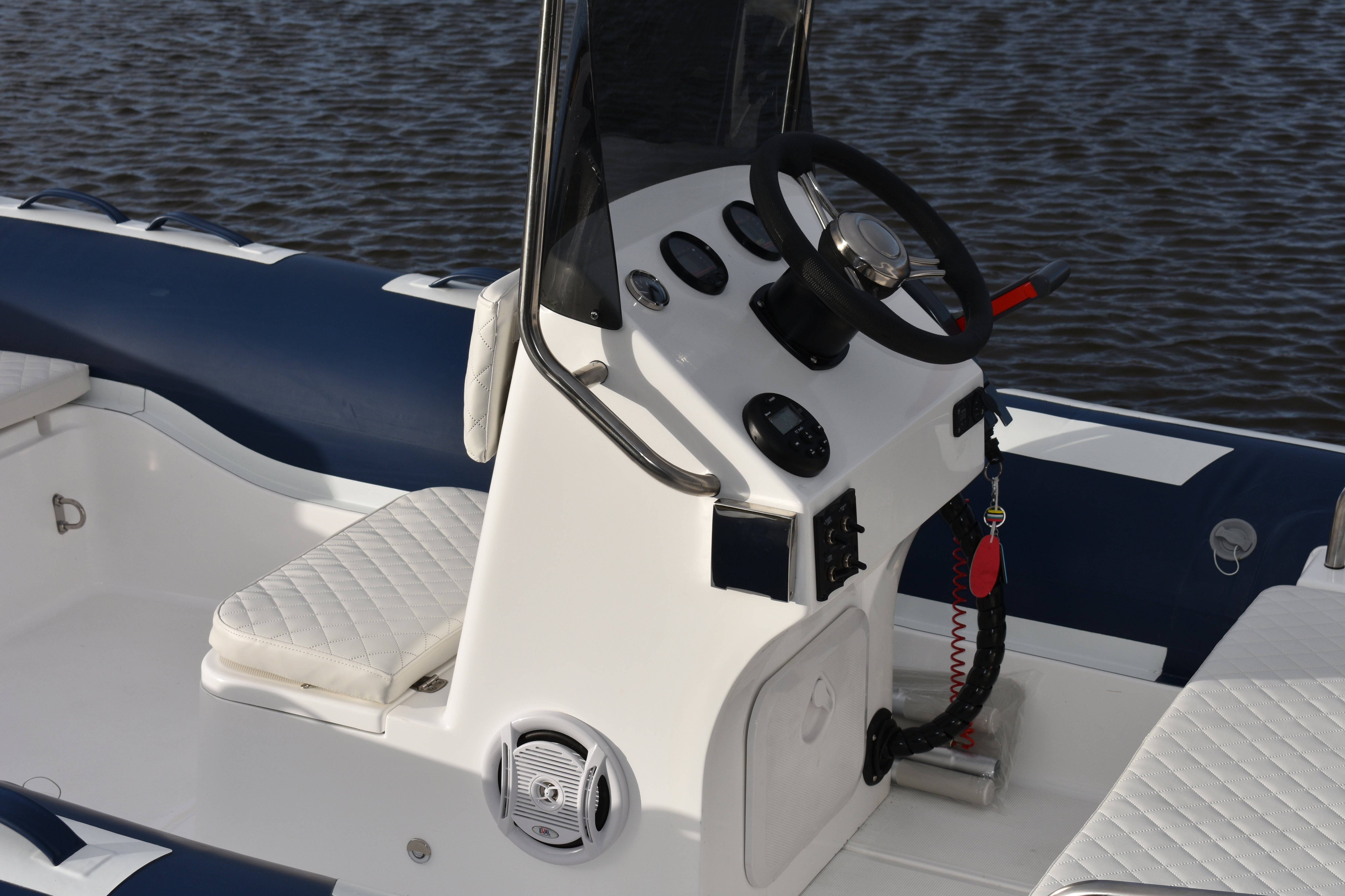RIB XC-PRO 550BF