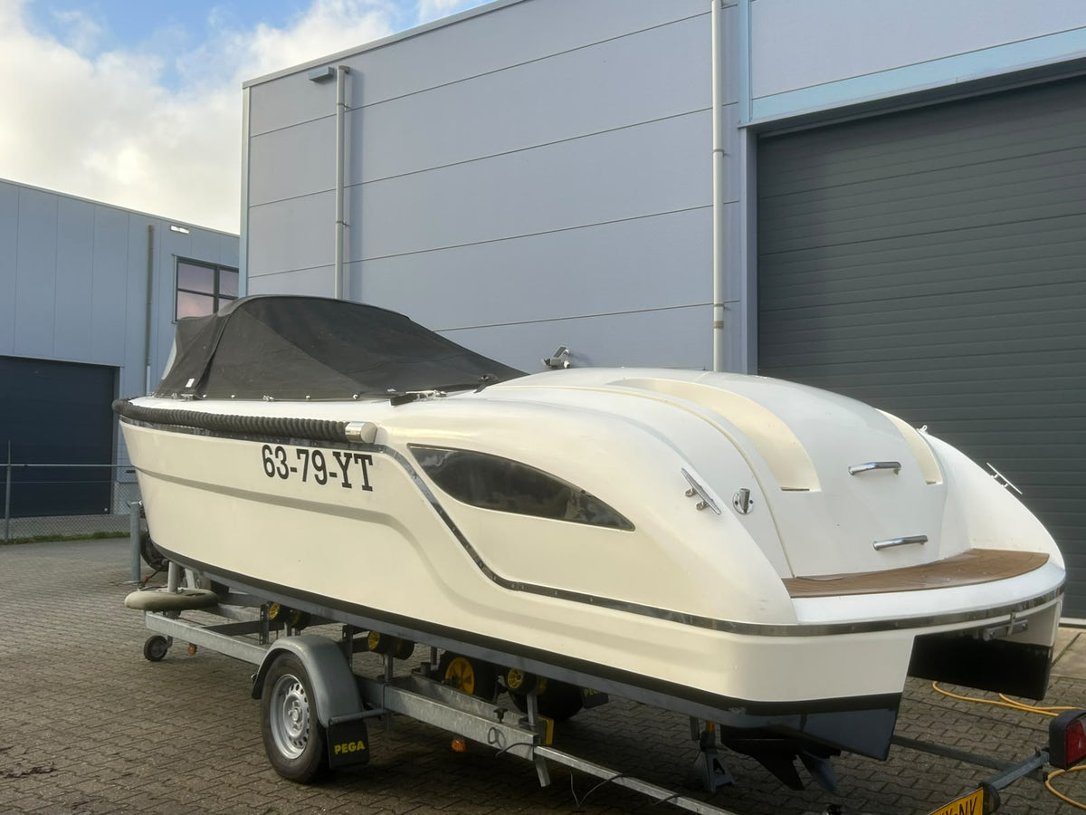 Lifestyle 650 – incl. Suzuki 90 pk en Pega trailer