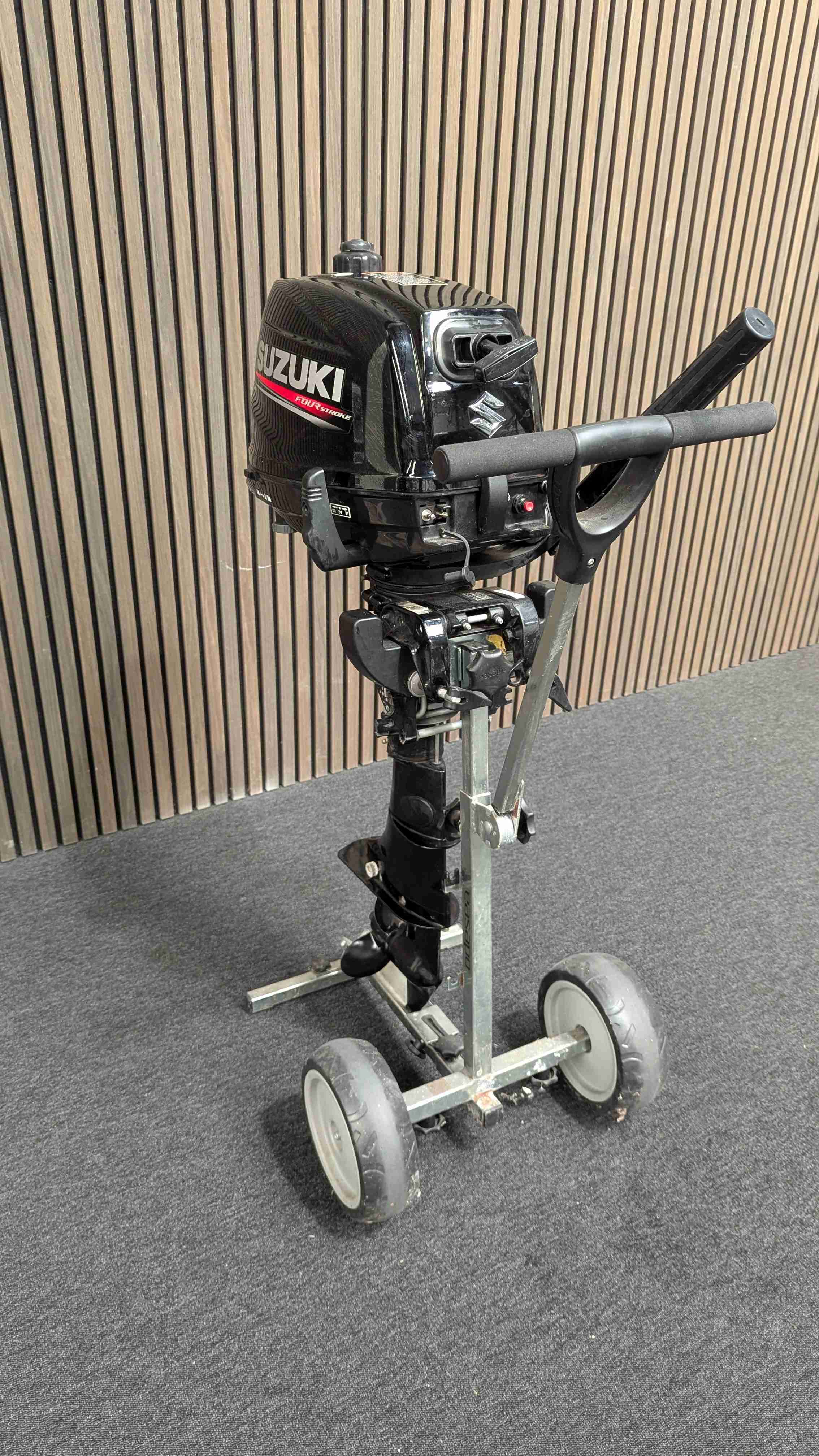 Suzuki 5 PK  4-T knuppelbediening, kortstaart