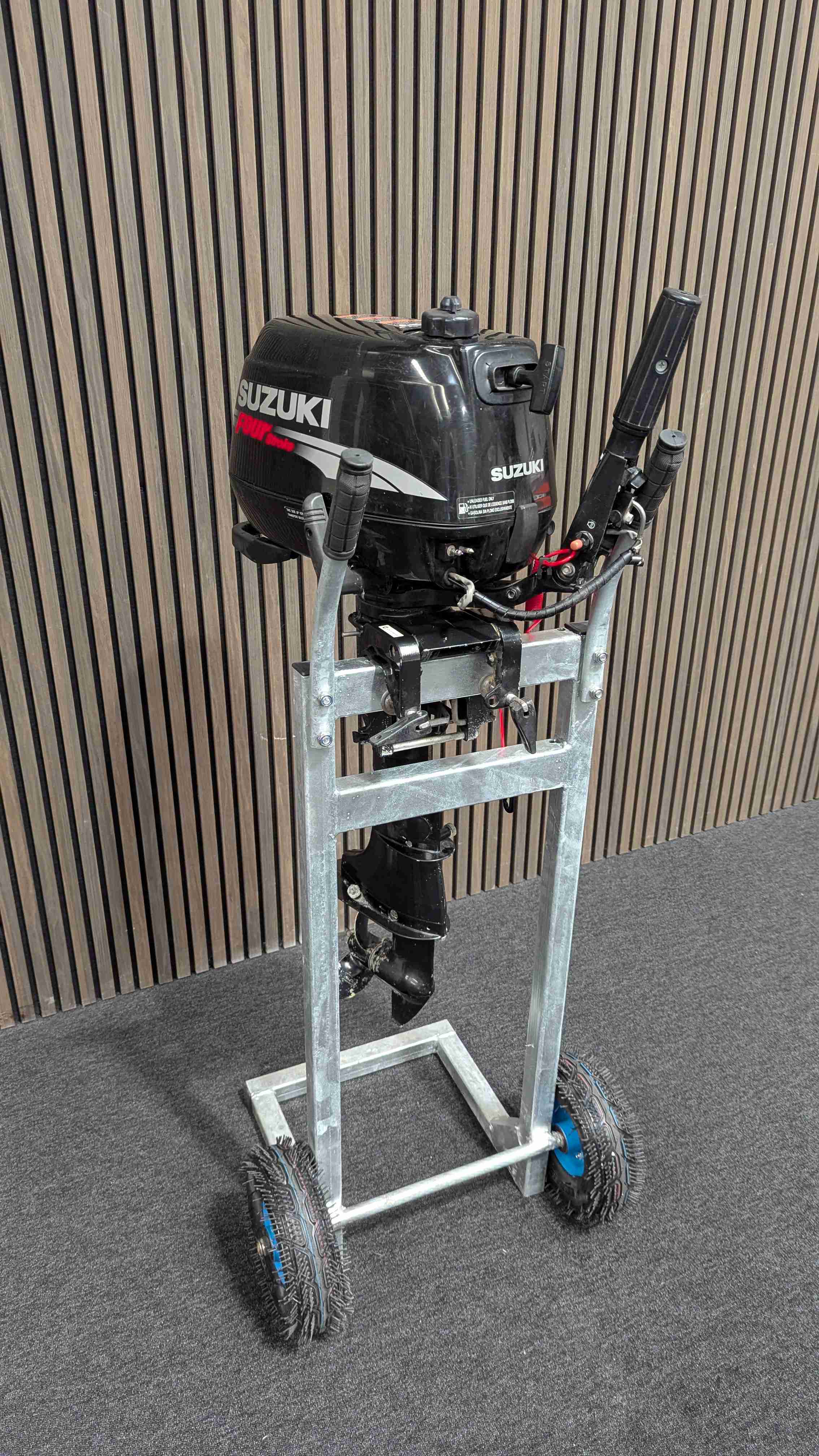 Suzuki 6 pk  4-T knuppelbediening, kortstaart