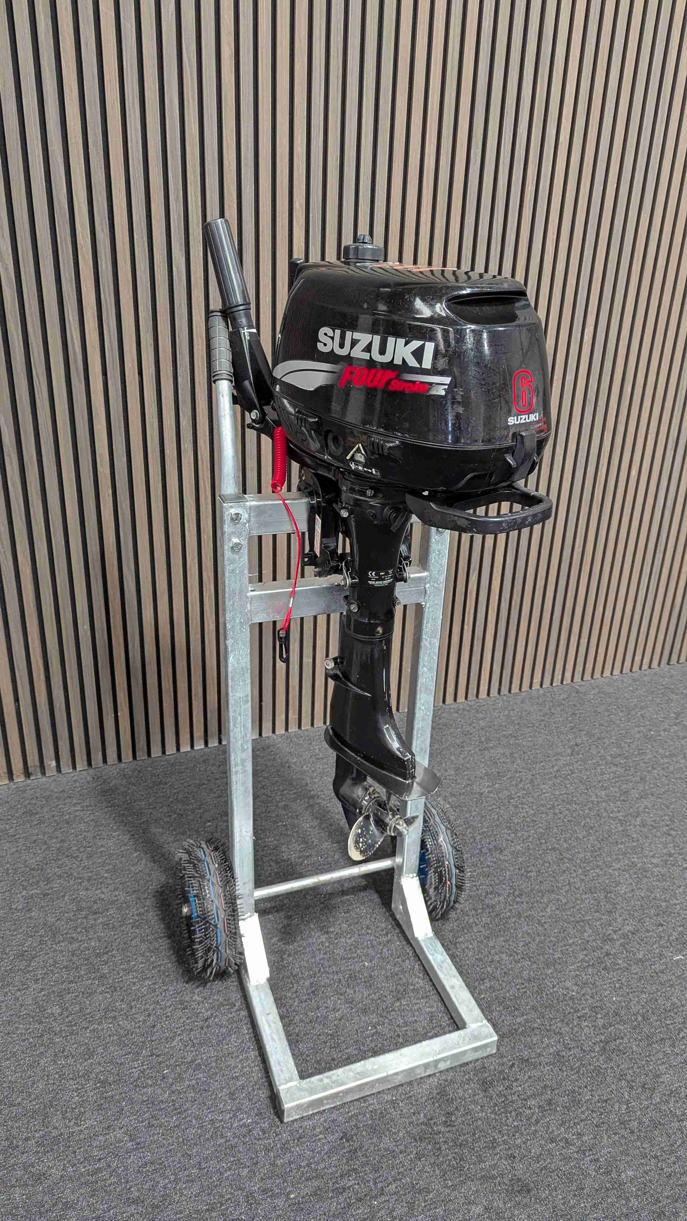 Suzuki 6 pk  4-T knuppelbediening, kortstaart