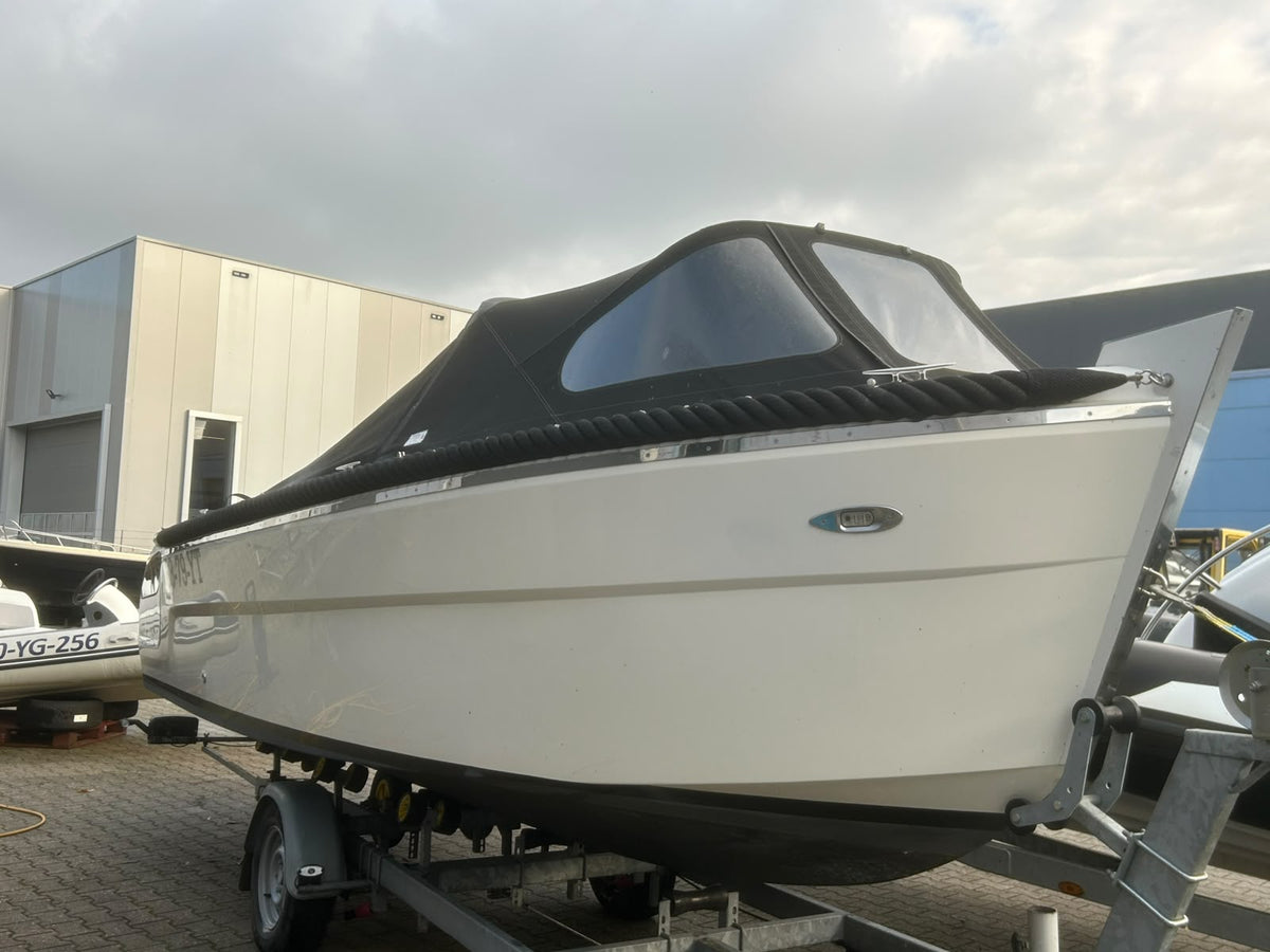 Lifestyle 650 – incl. Suzuki 90 pk en Pega trailer