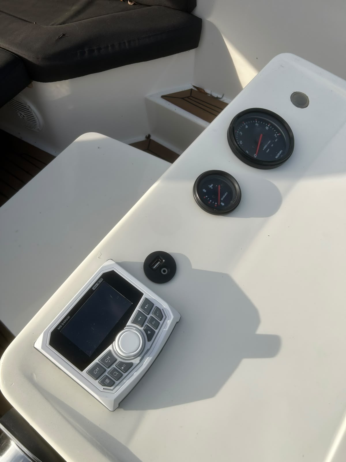 Lifestyle 650 – incl. Suzuki 90 pk en Pega trailer
